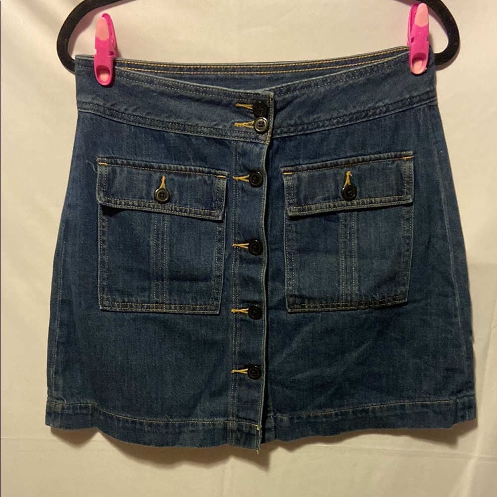 GAP denim buttoned skirt